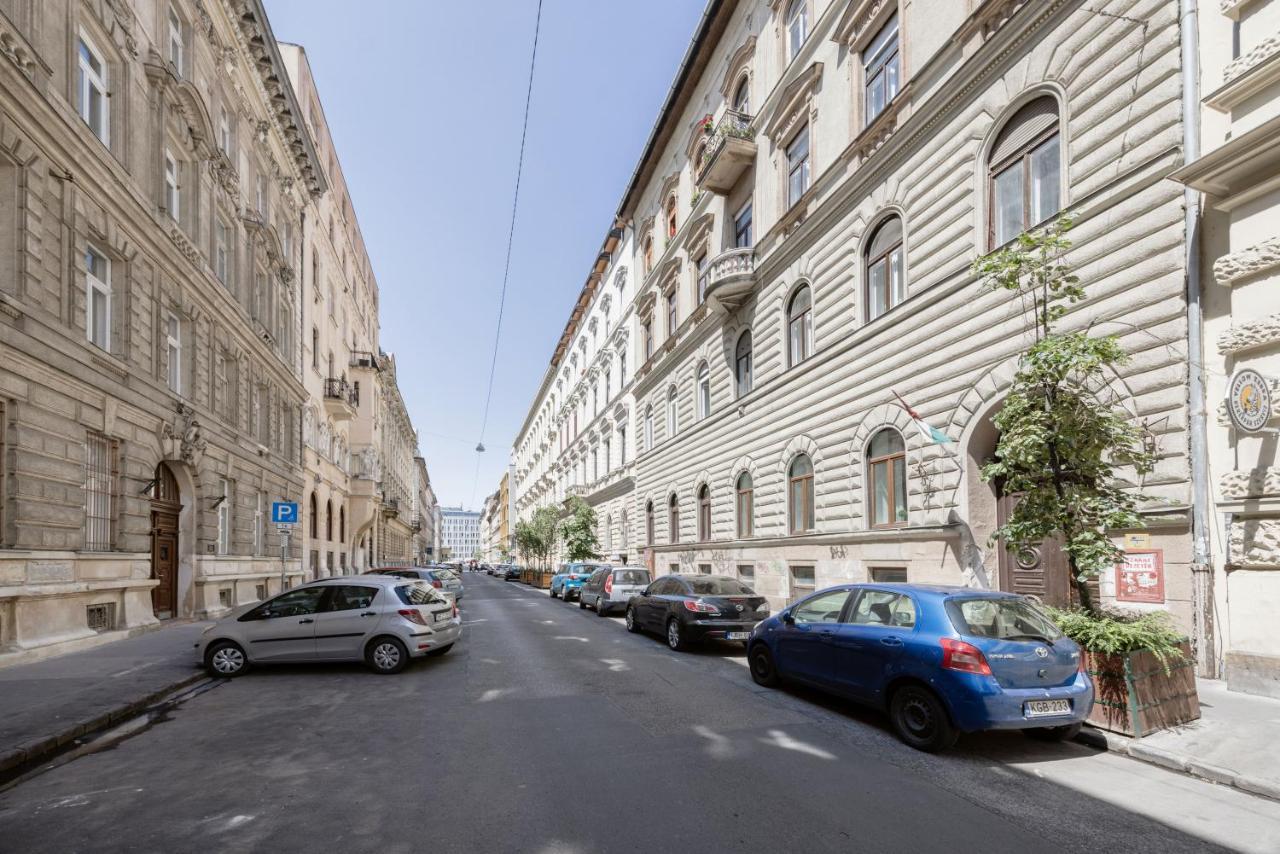 Luxe, Historic Home Near Downtown Landmarks 19Th Century Budapest Eksteriør bilde